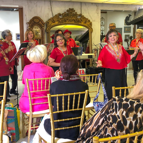EPCC Senior Adult Program celebrate their Grand Gallery of Art with a live musical performace