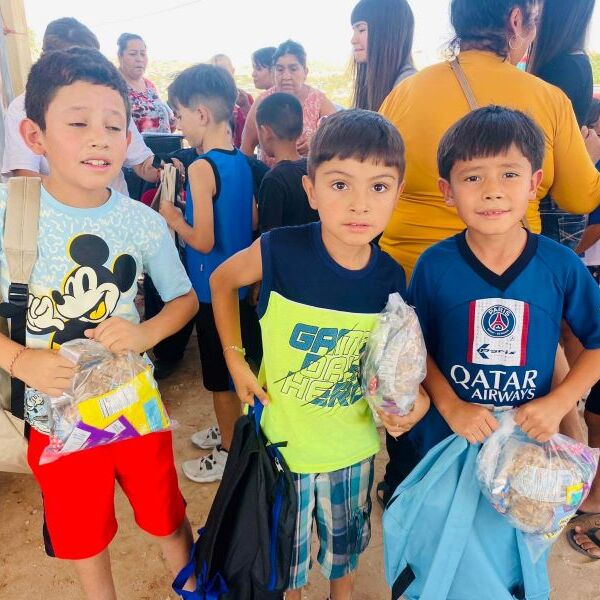 Every year, YLM is dedicated to distributing 1,000 backpacks to students in El Paso, Juarez, and Chihuahua!